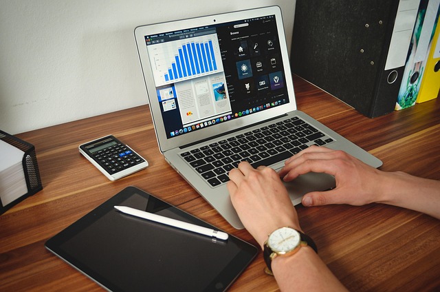 1765000500990103.jpg student-5224082_640.jpg